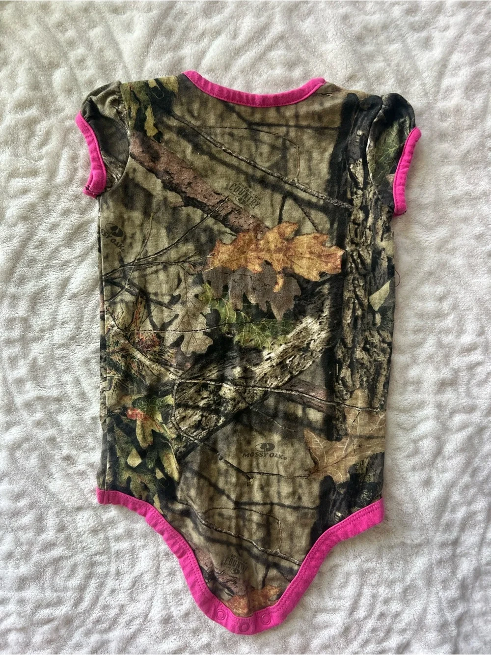 Carhartt Baby Girl 9M Mossy Oak Camo Pink Logo Bodysuit Onesie Short Sleeve